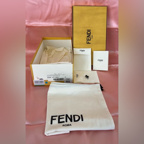 FENDI PUMPS💕HOST PICK💕 - Picture 11 of 16